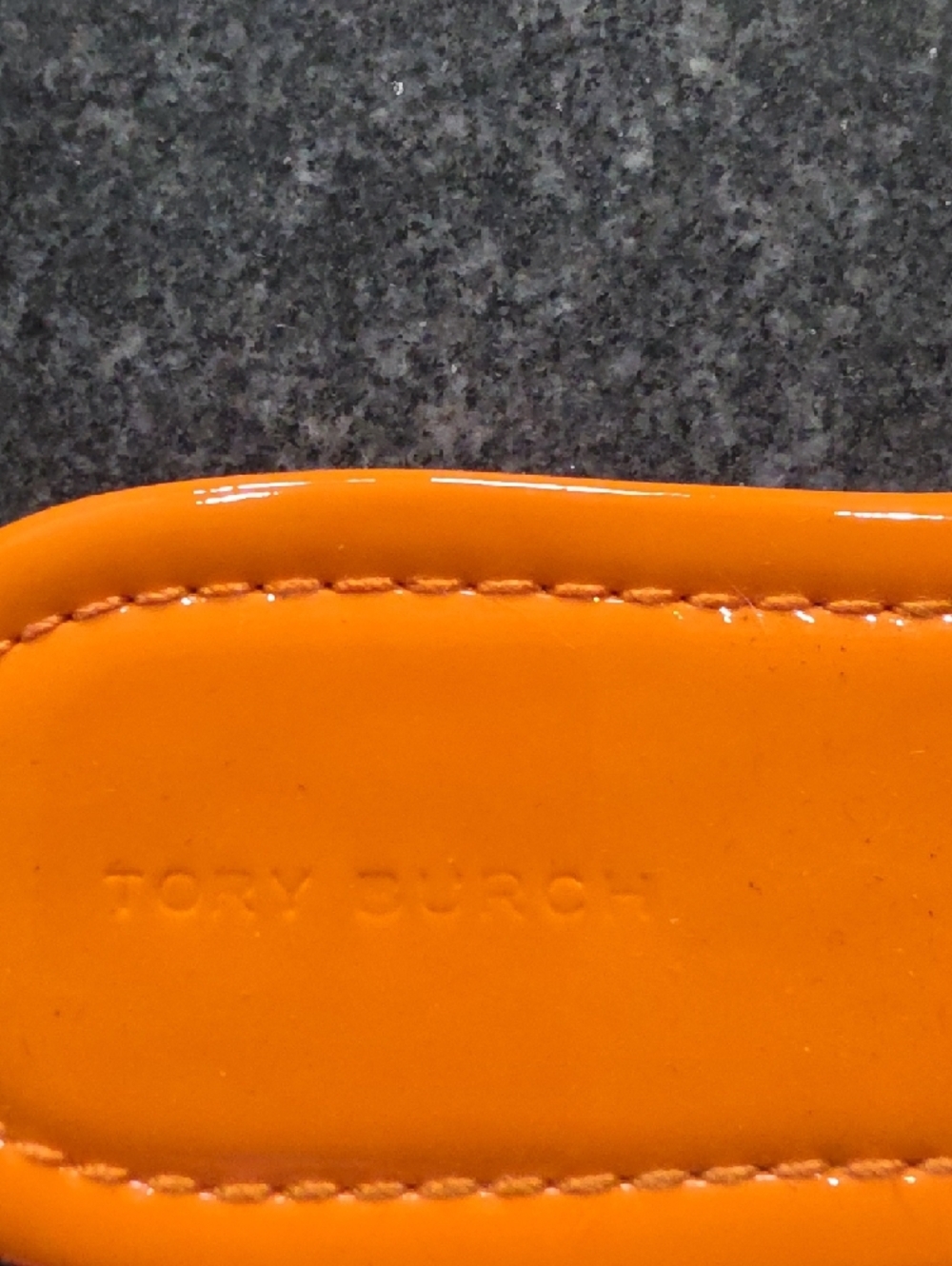 Tory Burch Glossy Orange Logo Thong Sandals - Picture 2 of 4